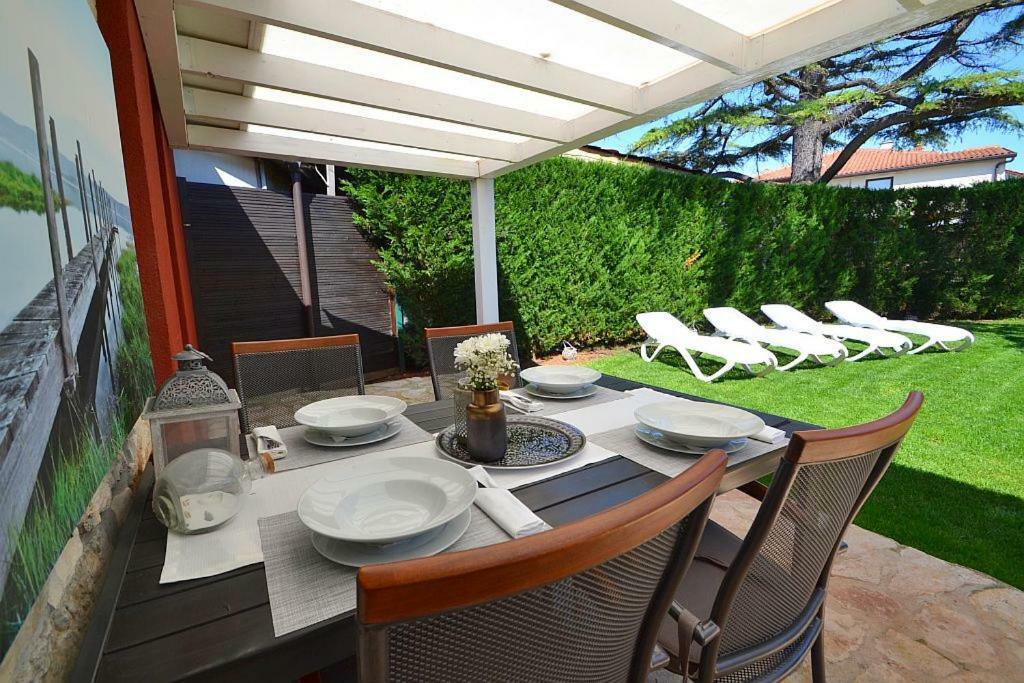 Villa Giardin Novigrad  Ngoại thất bức ảnh